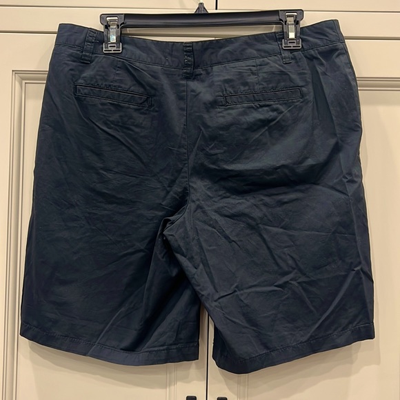 Merona Black Cotton Bermuda Shorts Size 10.  NWT. - Picture 2 of 6